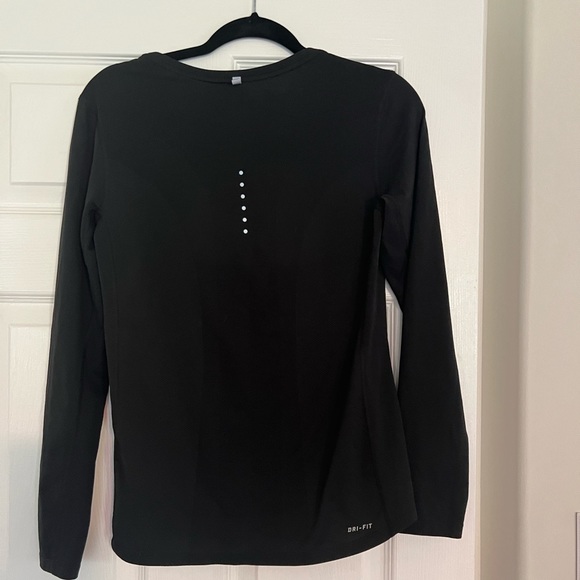 Nike Dri-Fit Running Shirt - Picture 5 of 6